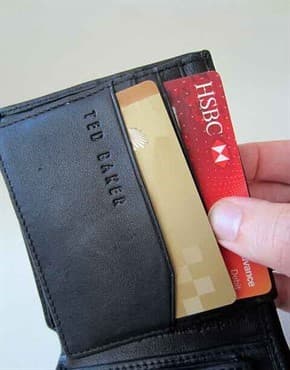 ארנק עם הלוואות בכרטיסי אשראי 